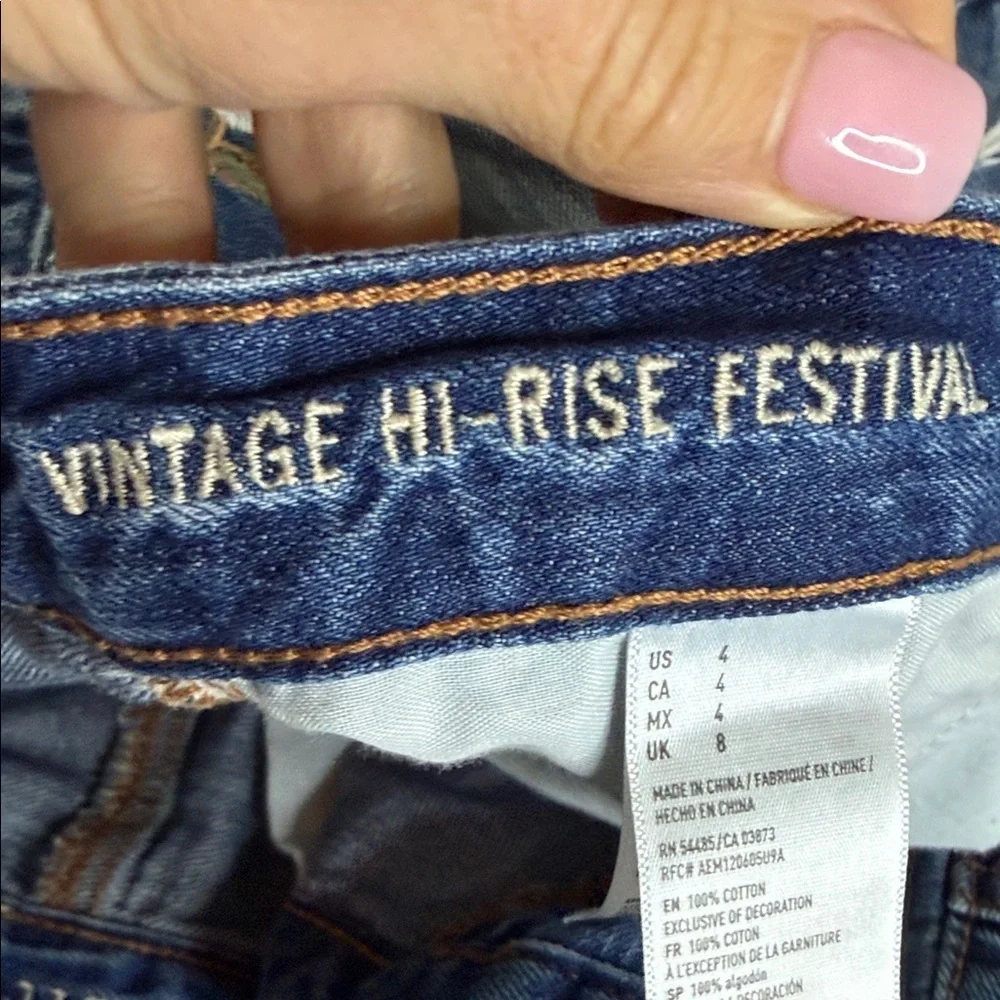 NWT Vintage American Eagle Outfitters Blue Jean Shorts with Floral Embroidery so